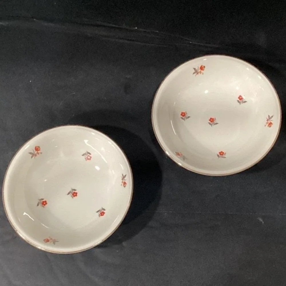Cunningham & Pickett Cardinal Berry Bowls, Set of 2, Hand-Decorated Tableware